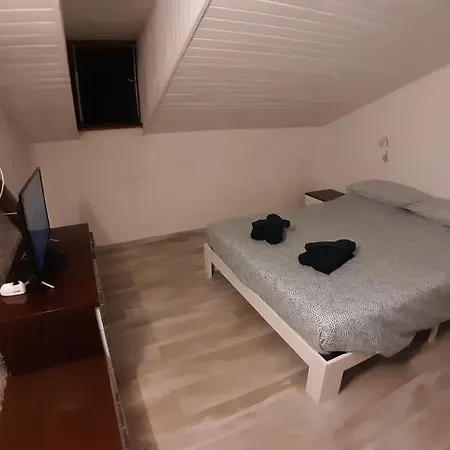 Apartamento Ampia Mansarda A Dimaro In Val Di Sole Monclassico Habitación foto