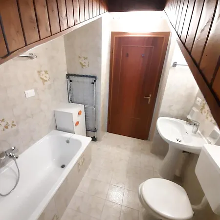 Apartamento Ampia Mansarda A Dimaro In Val Di Sole Monclassico Habitación foto