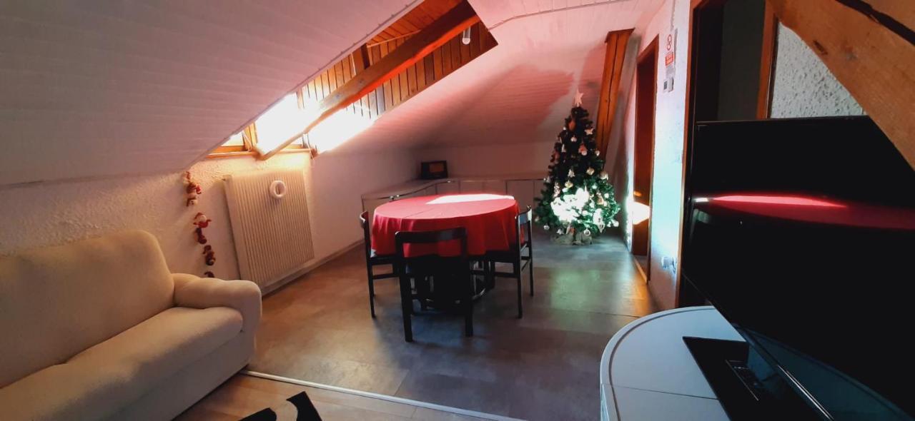 Ampia Mansarda A Dimaro In Val Di Sole *